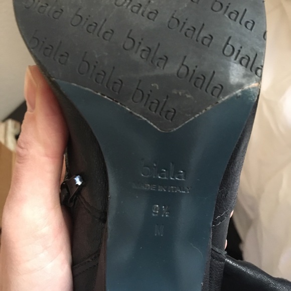 Beautiful black leather Biala boot - Slouch Knot Boot - Picture 3 of 3
